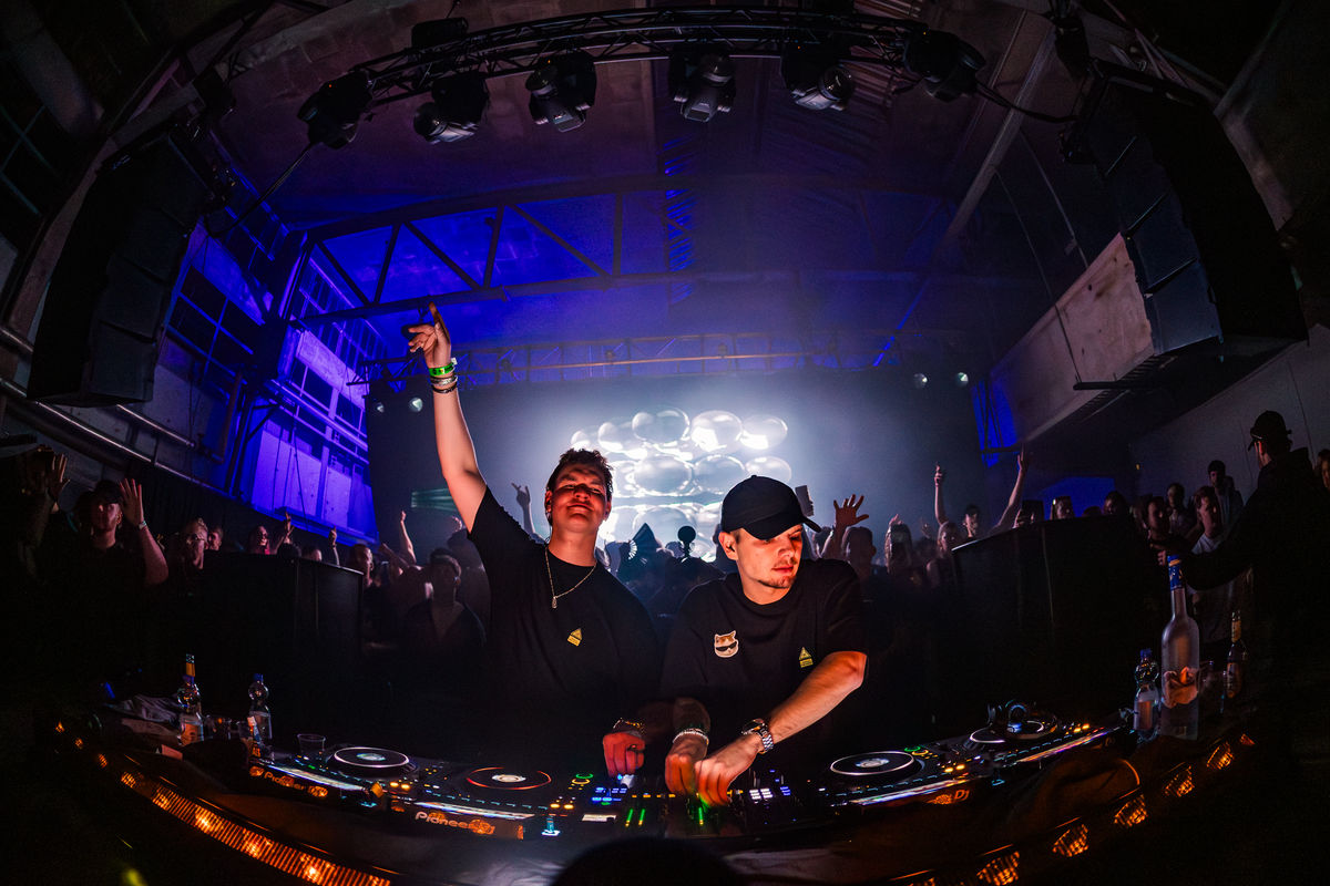 Loading... just a sec